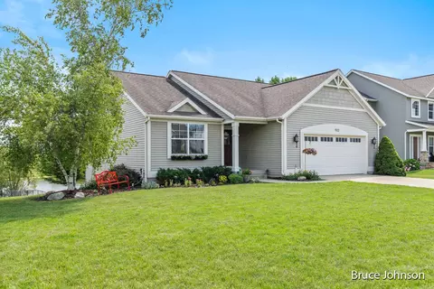 1522 Berrybrook Dr SE, Byron Center, MI 49315