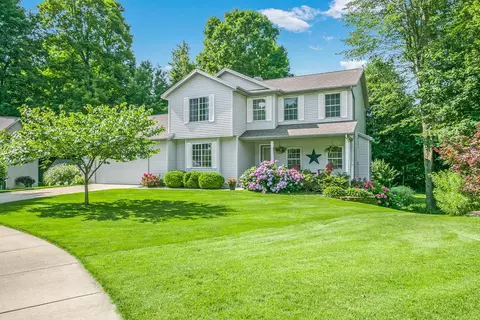 7162 Pine Grove St, Allendale, MI 49401