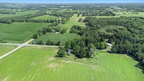 3877 W Fenwick Rd, Greenville, MI 48838
