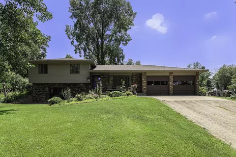 11867 Coveney Rd, Buchanan, MI 49107