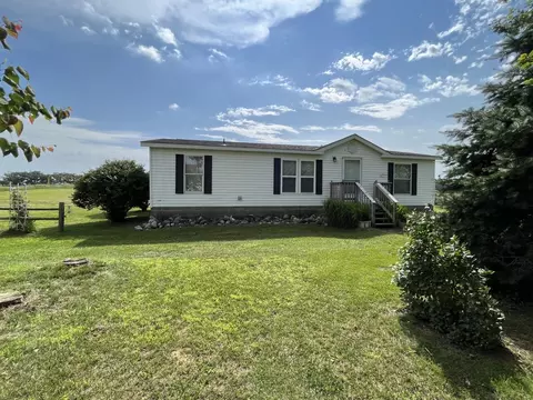 6375 4 Mile Rd, Blanchard, MI 49310 photo 2