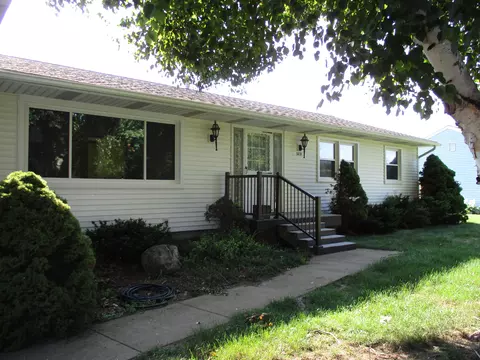 3771 Saint Anne Ave, Jackson, MI 49201