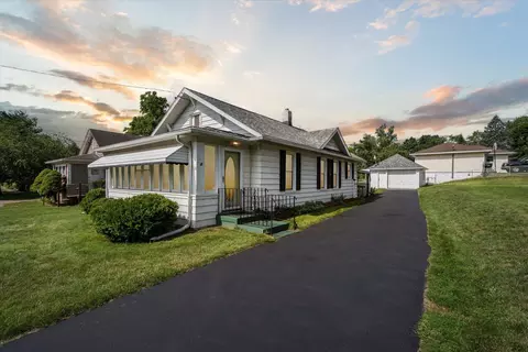 156 N Dettman Rd, Jackson, MI 49202