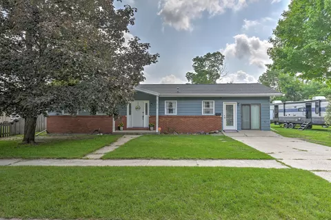 610 Orchard St, Dowagiac, MI 49047
