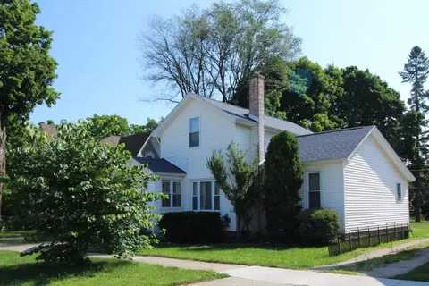 228 N Warren Ave, Big Rapids, MI 49307