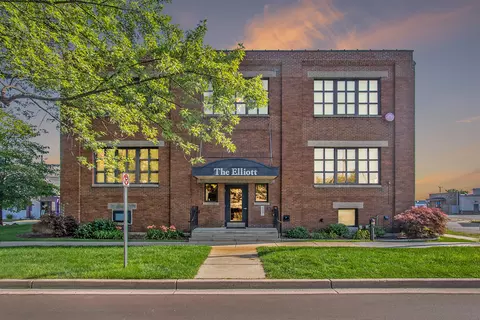 633 Elliott Ave #5, Grand Haven, MI 49417