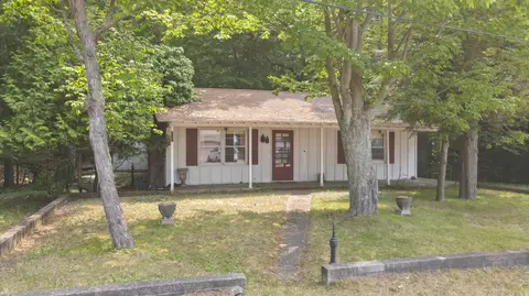 8451 Lakeside Ave, Onekama, MI 49675