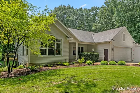 4984 Quincy St, Hudsonville, MI 49426