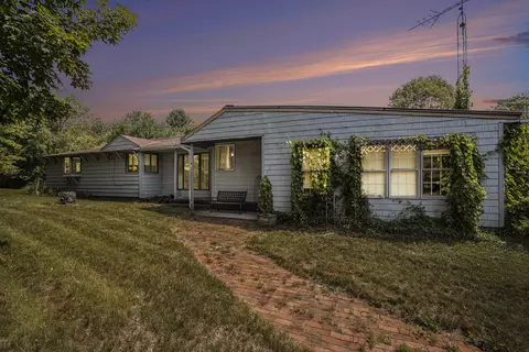 6227 Winding Ln, Richland, MI 49083