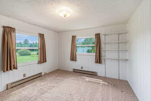 11086 W Washington Rd, Sumner, MI 48889 photo 12