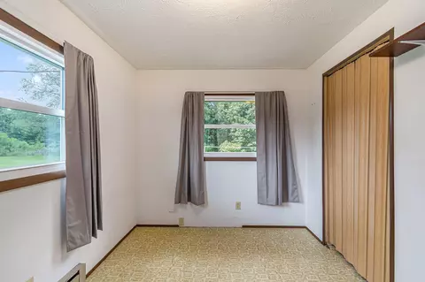 11086 W Washington Rd, Sumner, MI 48889 photo 14