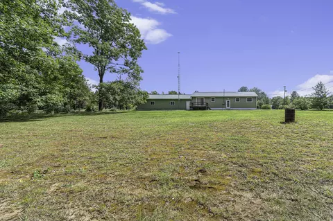 11086 W Washington Rd, Sumner, MI 48889 photo 25