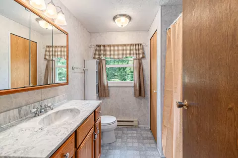 11086 W Washington Rd, Sumner, MI 48889 photo 9
