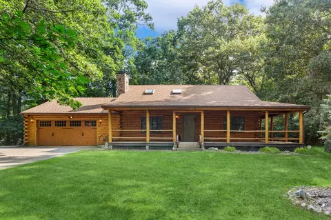 18711 Park View Dr, New Buffalo, MI 49117