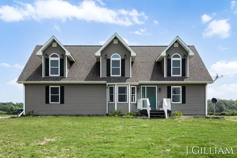 711 60th St, Pullman, MI 49450 photo 2