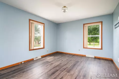 711 60th St, Pullman, MI 49450 photo 7