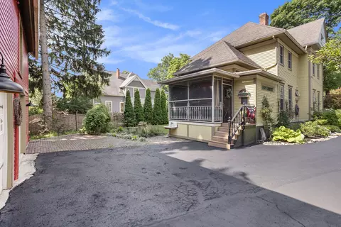 306 N Marshall Ave, Marshall, MI 49068 photo 3