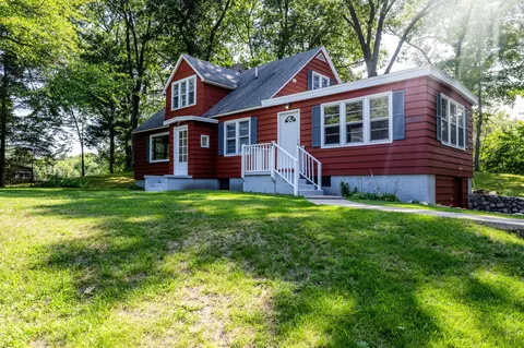 44805 Blue Star Hwy, Coloma, MI 49038