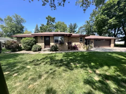 6157 Balsam Dr, Hudsonville, MI 49426