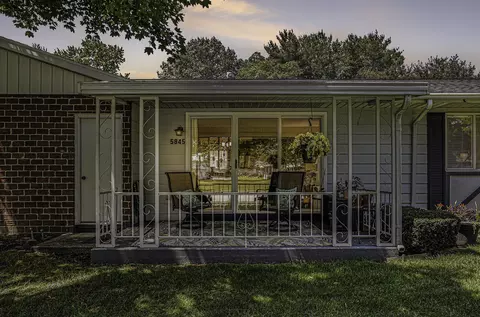 5845 Leisure South Dr SE, Kentwood, MI 49548