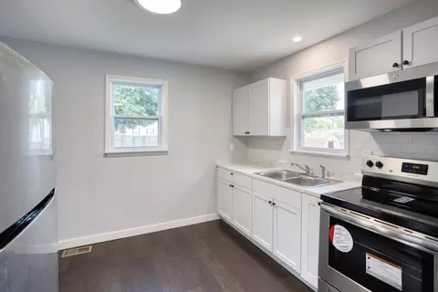 332 E Prospect St, Jackson, MI 49203 photo 9