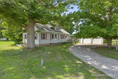 5271 Port Sheldon St, Hudsonville, MI 49426