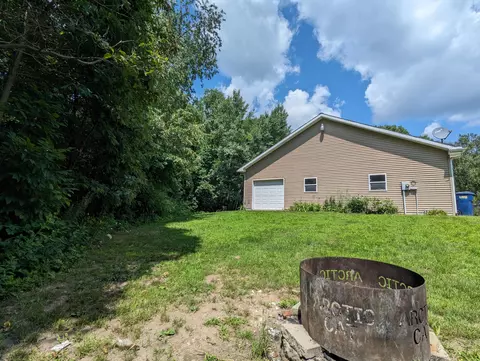295 E 104th St, Grant, MI 49327 photo 5