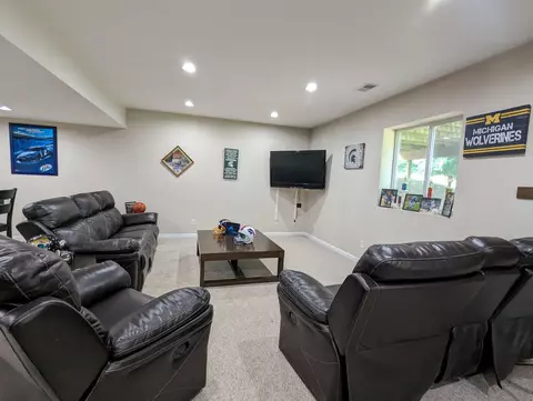 295 E 104th St, Grant, MI 49327 photo 26