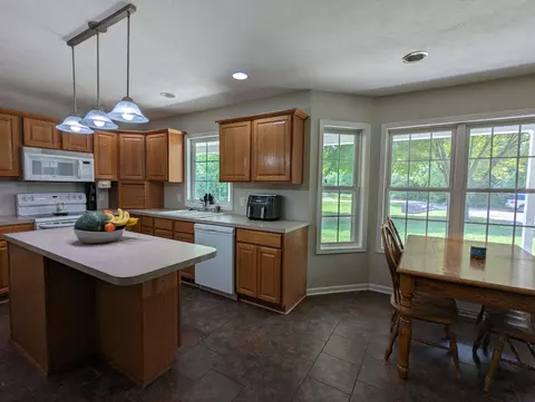 295 E 104th St, Grant, MI 49327 photo 7