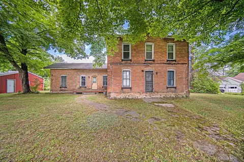 106 Cutler St, North Adams, MI 49262
