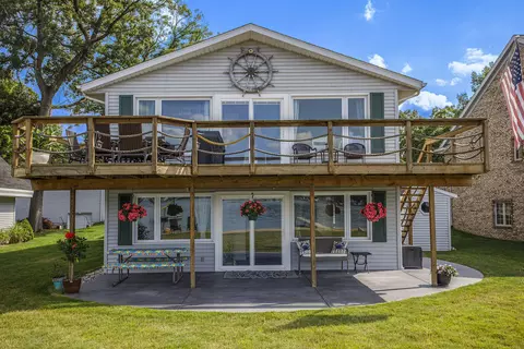 379 Pepper Dr, Mattawan, MI 49071