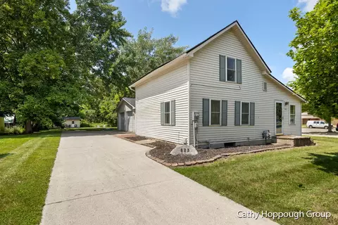 823 Cross St, Portland, MI 48875
