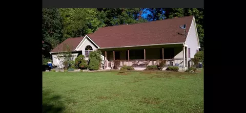 28392 Wexford Dr, Lawton, MI 49065