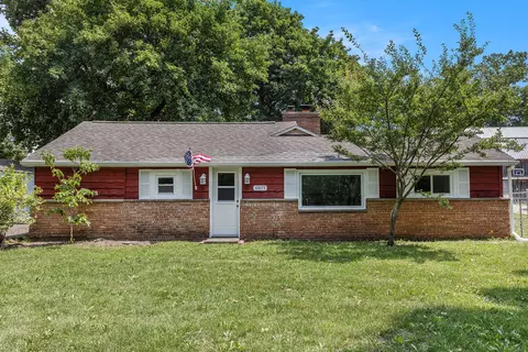 10075 S Norris Rd, Delton, MI 49046