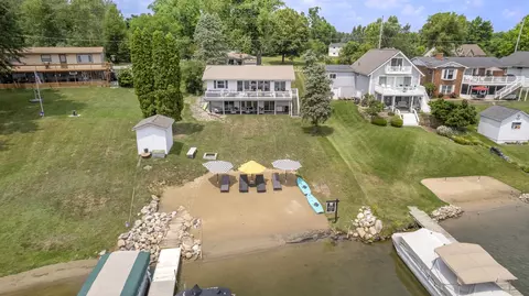 11909 Greenbriar Dr, Jerome, MI 49249