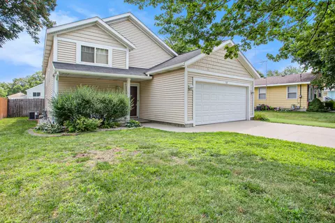 369 N Jefferson St, Zeeland, MI 49464