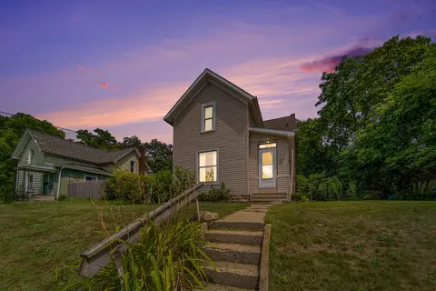 711 Irving St, Jackson, MI 49202