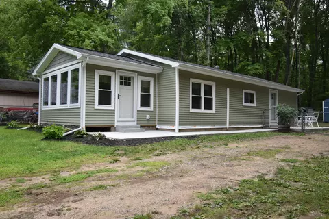 1711 Wolf Lake Dr, Baldwin, MI 49304