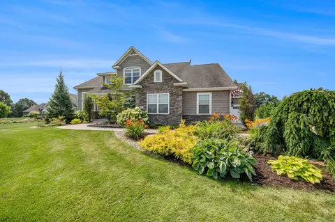 7757 Bowers Harbor Ave, Kalamazoo, MI 49009