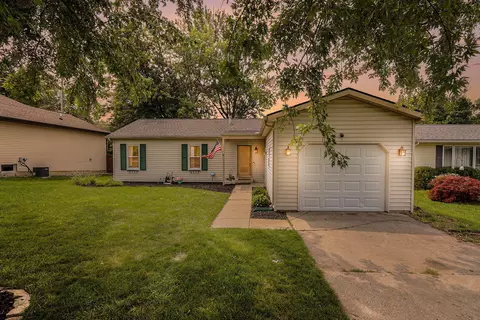 547 Cummings Ave NW, Grand Rapids, MI 49534