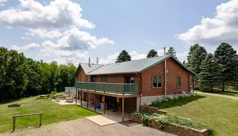 11189 Zorman Rd, Jonesville, MI 49250