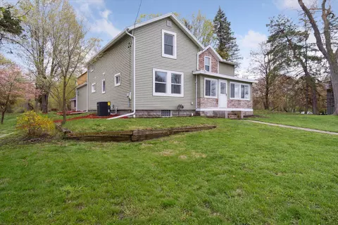 2515 Cooper St, Jackson, MI 49201