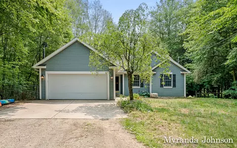 13098 Ferris St, Grand Haven, MI 49417