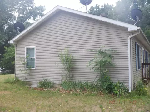 18677 S River Rd, Three Rivers, MI 49093 photo 3