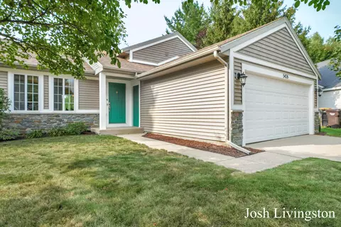 5426 Brittany Dr SE, Kentwood, MI 49548