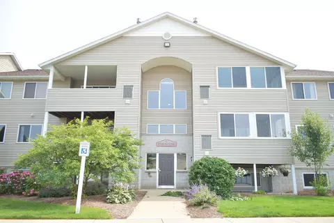 8520 Jasonville Ct SE #90, Caledonia, MI 49316