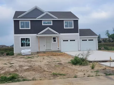 4250 Old Farm Dr, Wayland, MI 49348