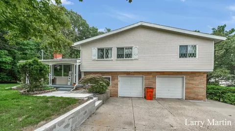2790 4 Mile Rd NE, Grand Rapids, MI 49525