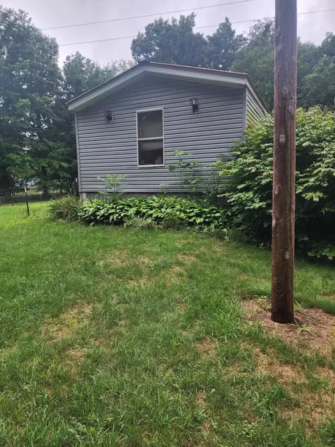 25253 Marquette Rd, Dowagiac, MI 49047