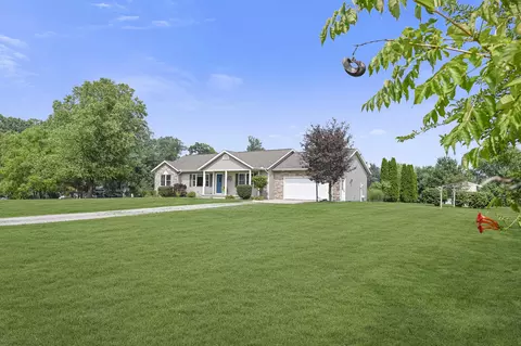68843 Brady Rd, Edwardsburg, MI 49112